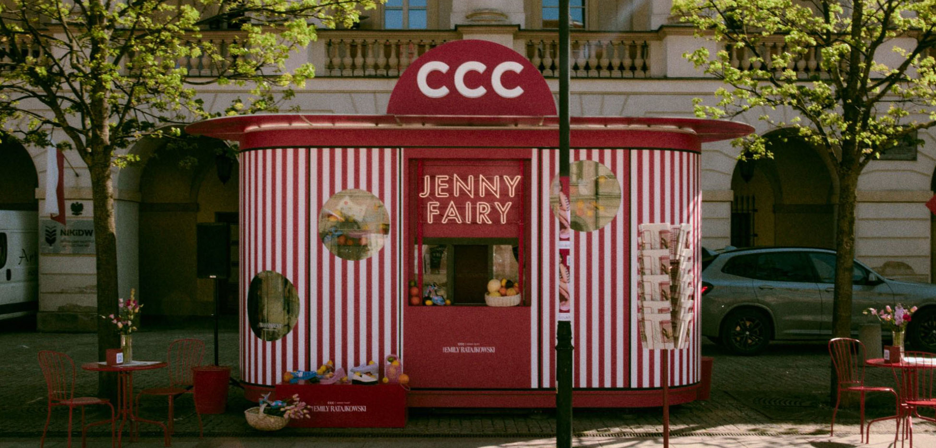 Sunny Riviera in Warsaw. Jenny Fairy French kiosk attracts crowds