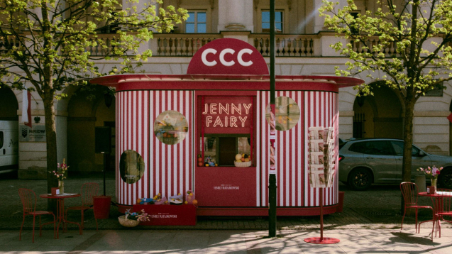 Sunny Riviera in Warsaw. Jenny Fairy French kiosk attracts crowds